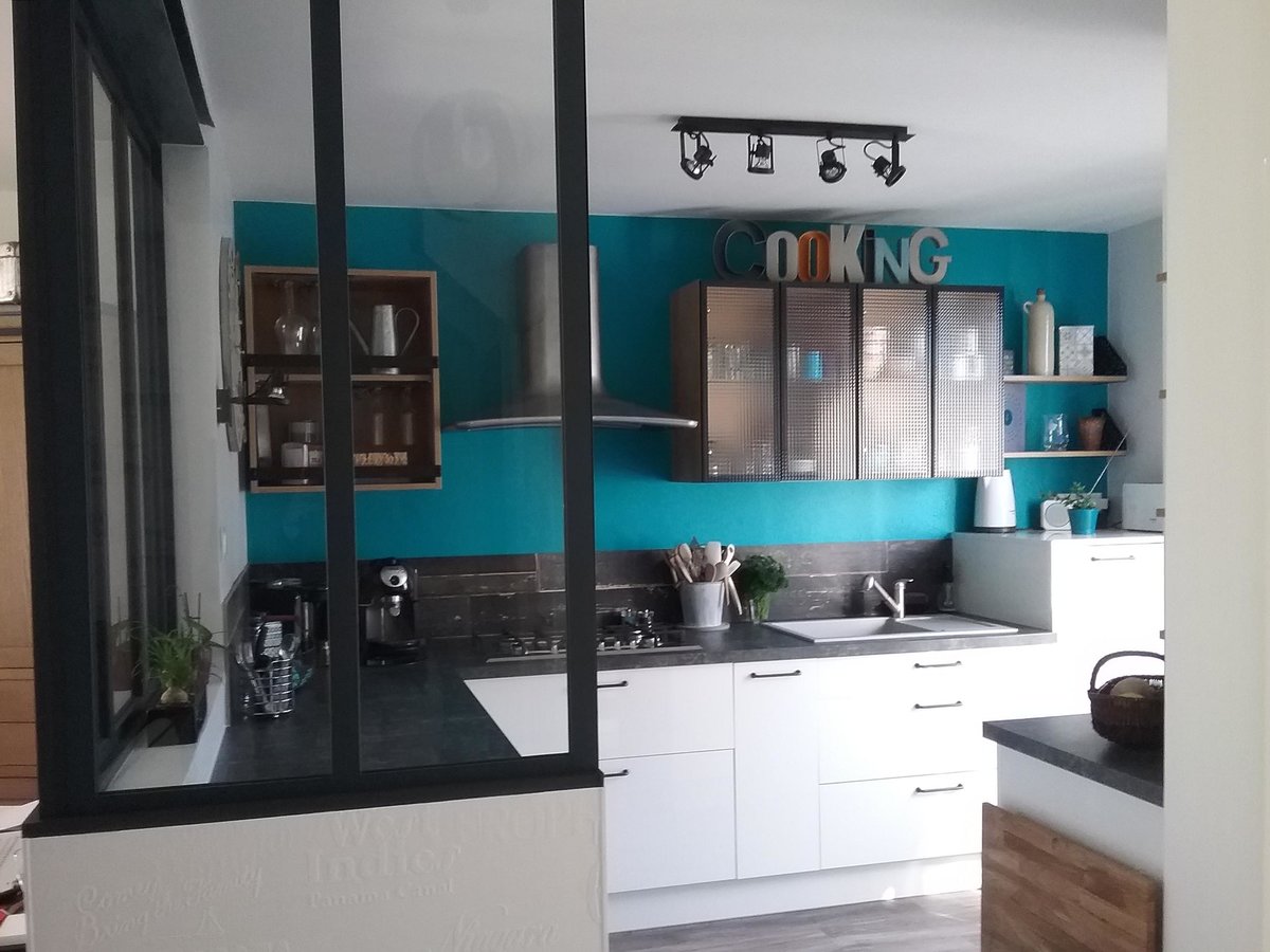Cuisine équipée sur mesure Light Blanc Brillant