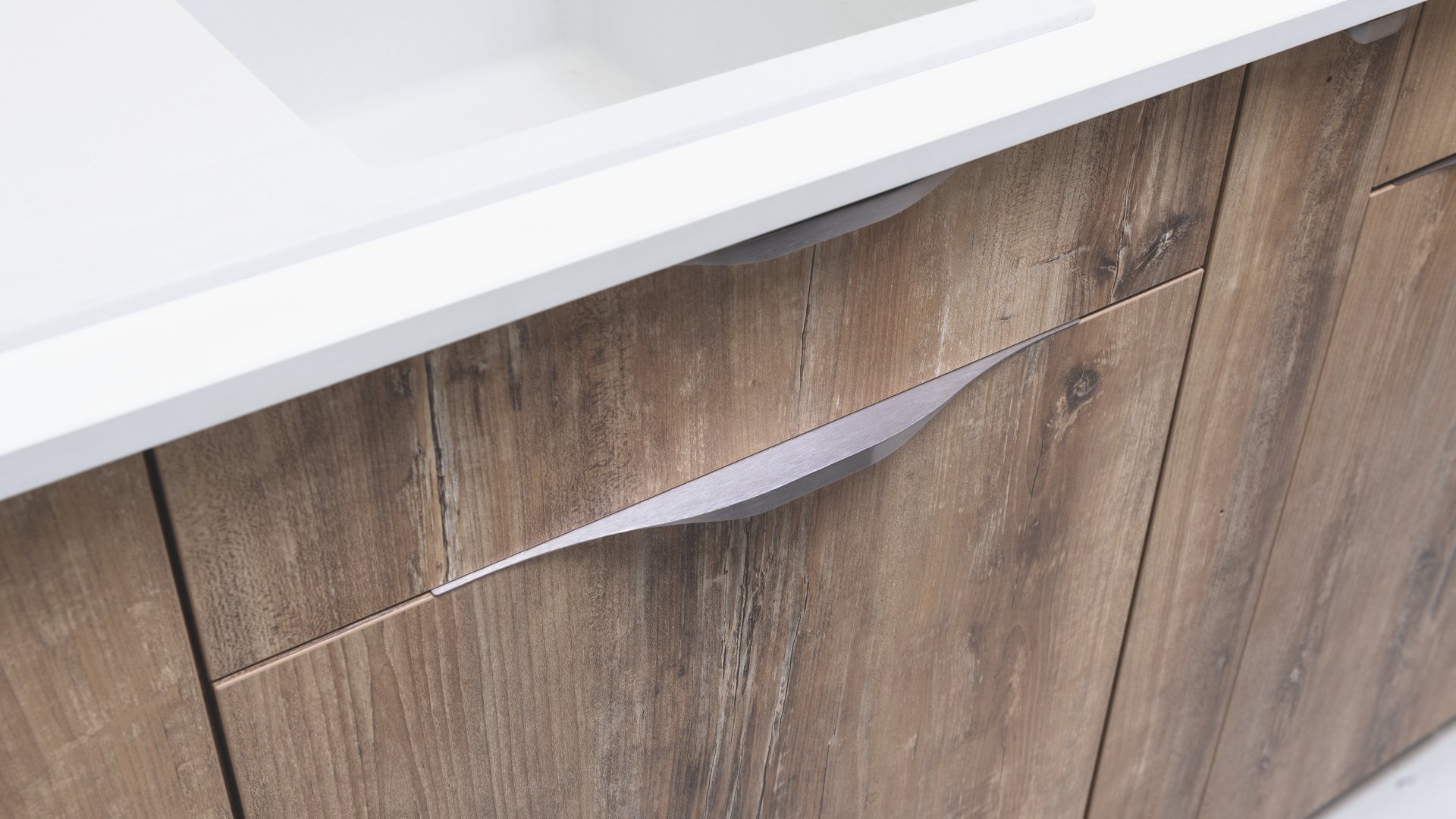 Meubles avec ou sans poignées : quel est le meilleur choix pour ma cuisine