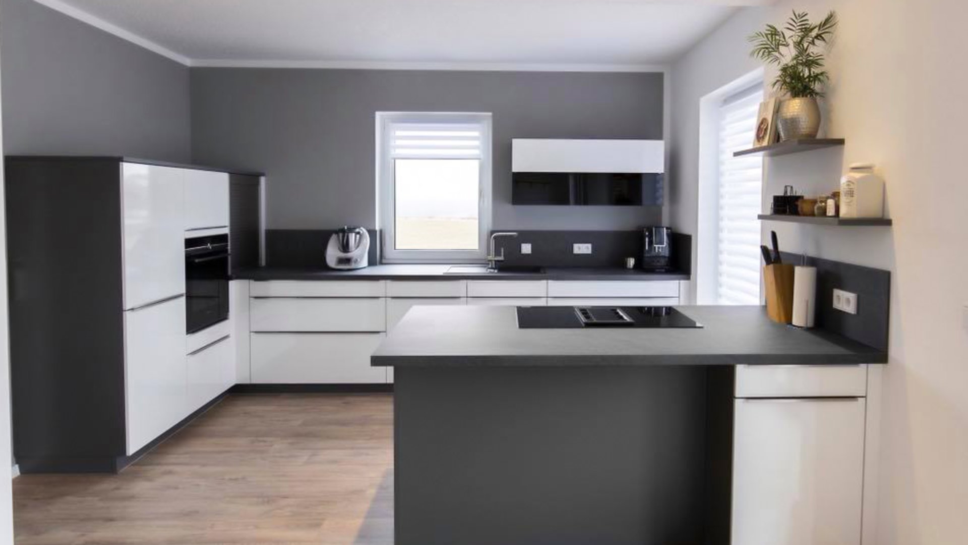 Küche auf Maß von Ludvik