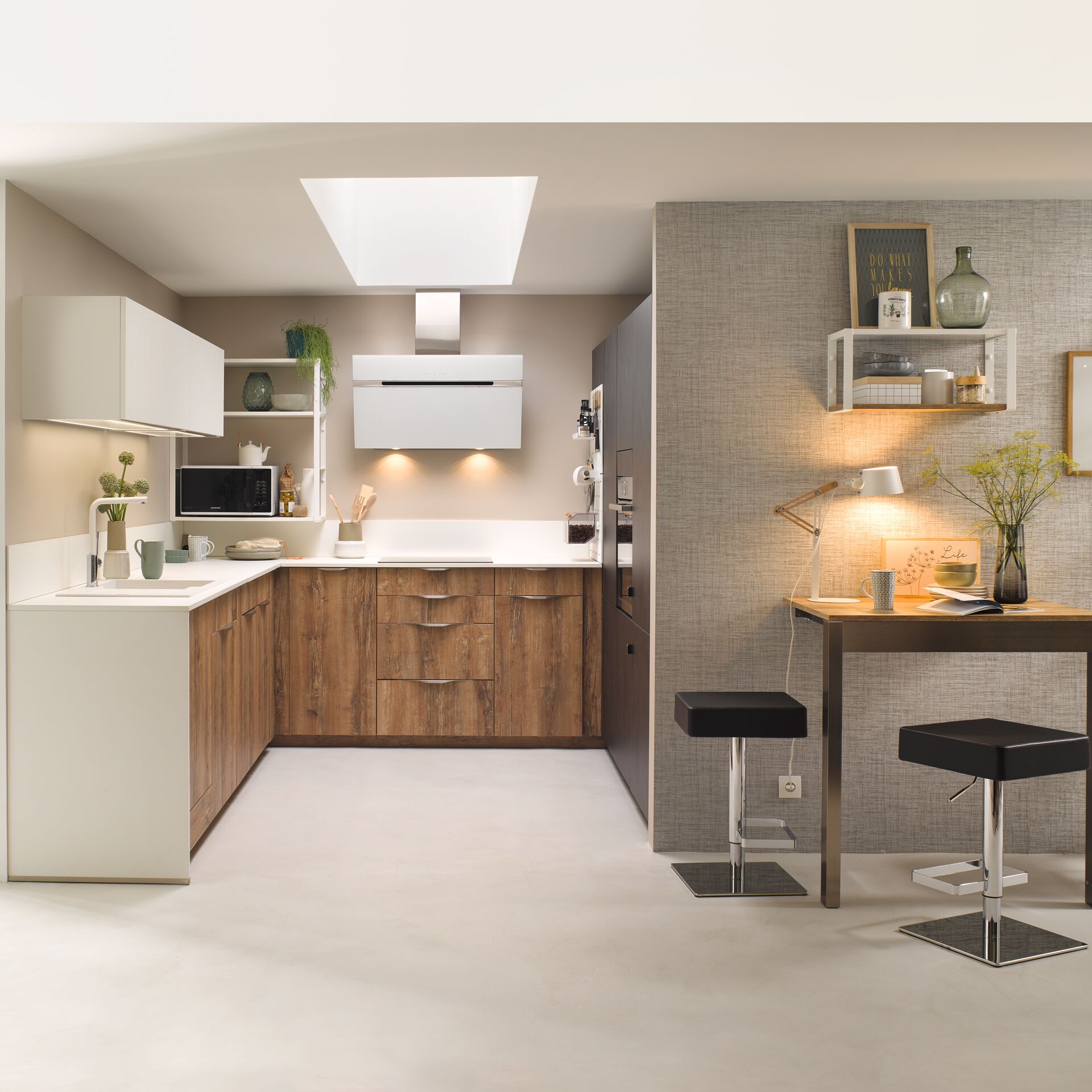 Cuisine équipée avec électroménager