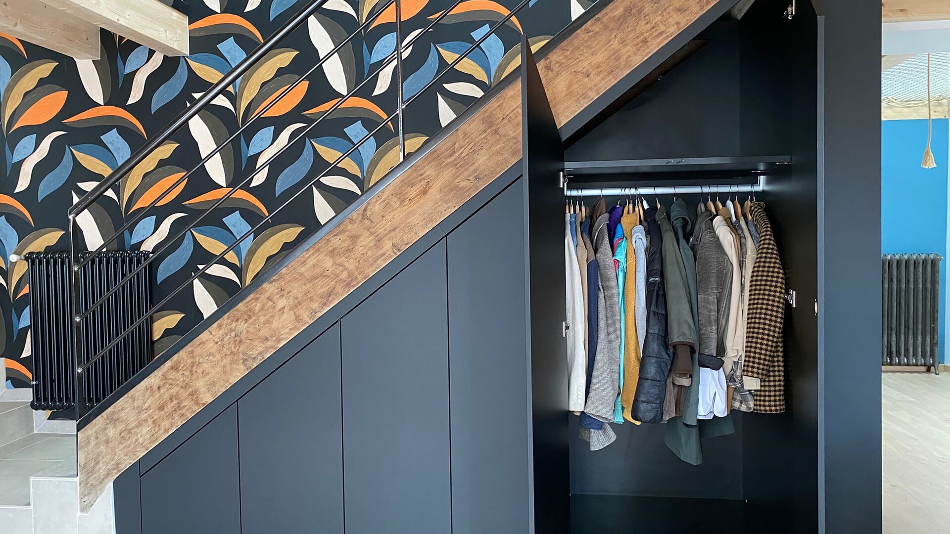 Les espaces de rangement viennent souvent à manquer dans une maison. Parcourez nos conseils malins pour gagner plus d'espace et tout ranger sans encombrer.