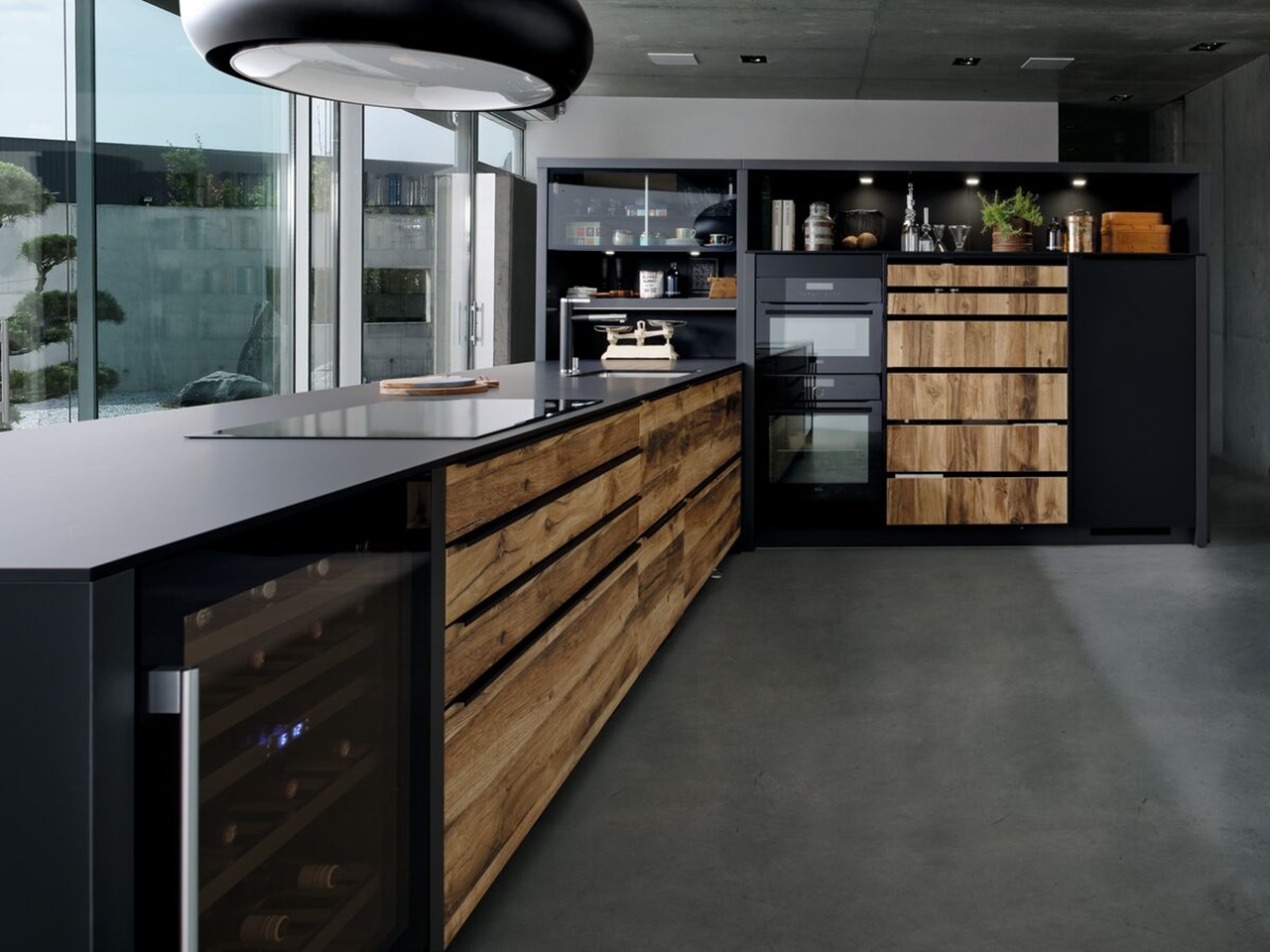 schwarz matte L-Küche mit ultradünner Arbeitsplatte