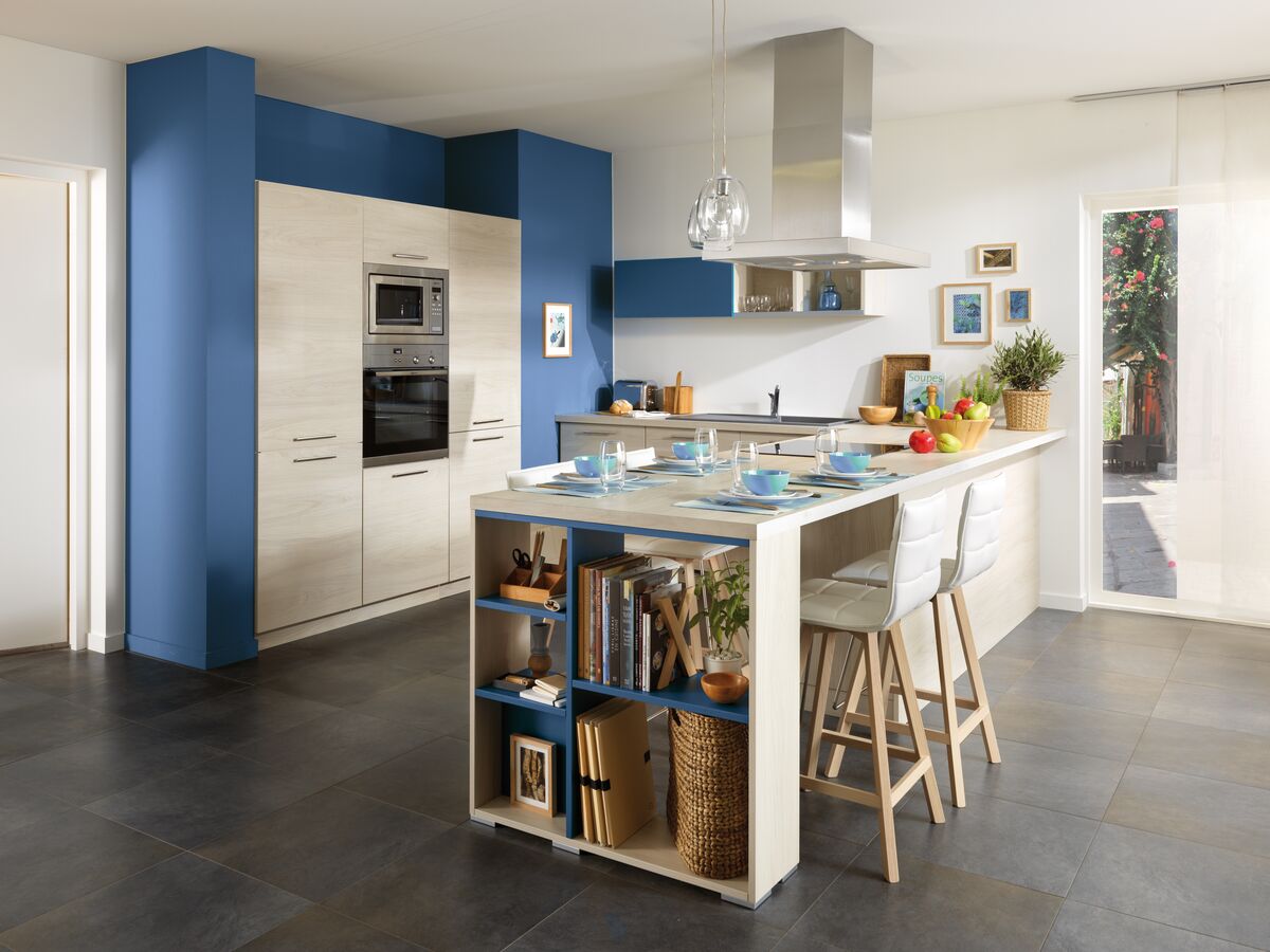 U shaped kitchen with wooden furniture