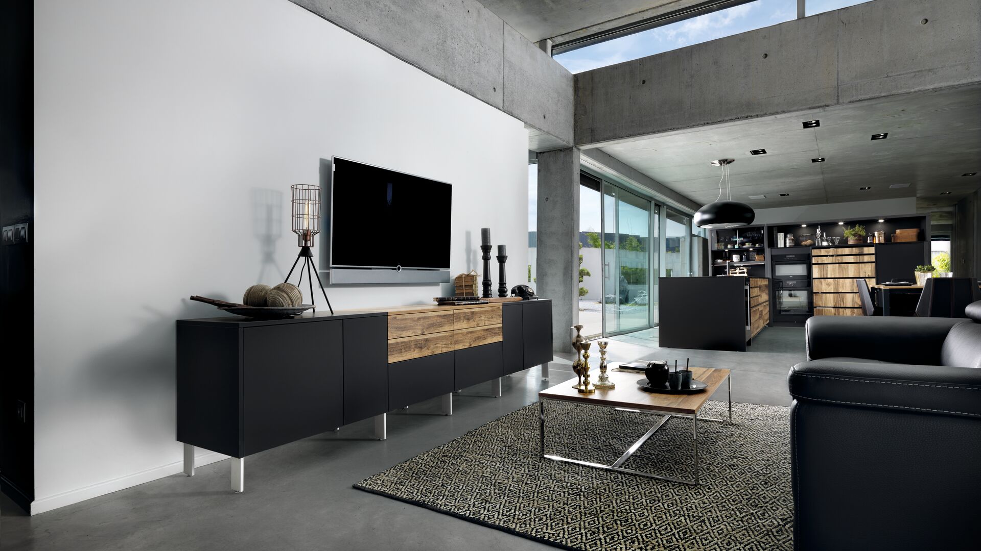 Asalto Hacer Interior Mueble TV negro y de madera | SCHMIDT