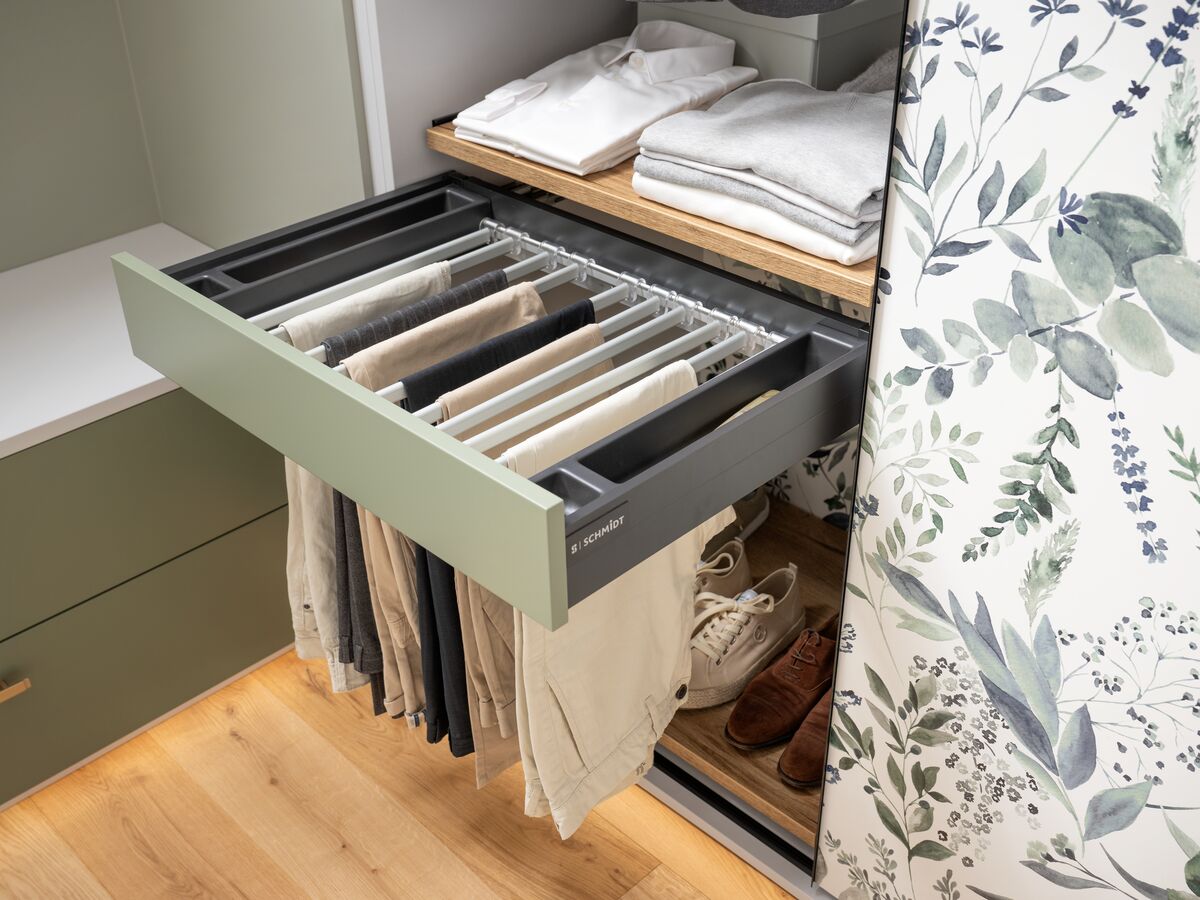 Dressing mansarde avec façades à motifs | SCHMIDT