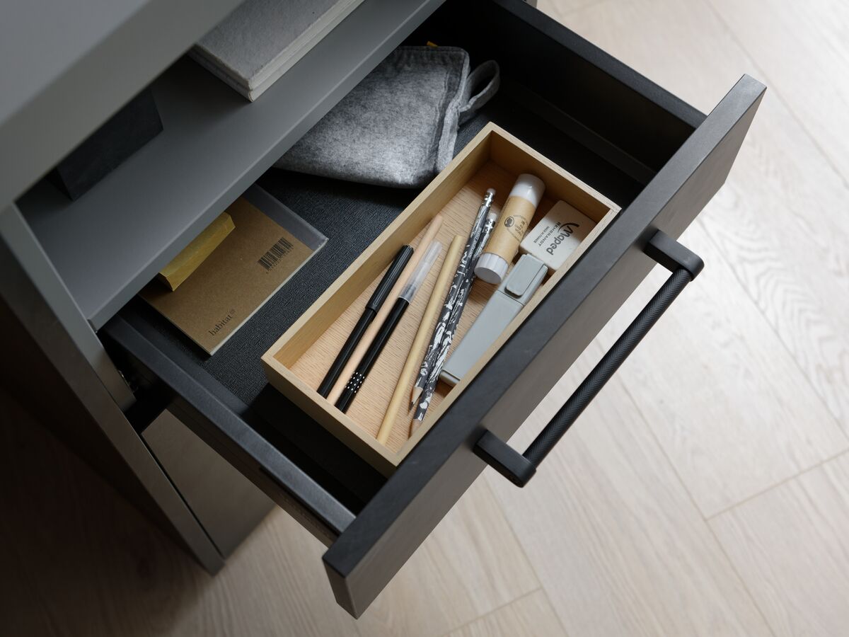 Bureaulade met Longitude opbergdoos en zwarte handgreep